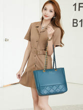 Load image into Gallery viewer, Women's Chain Tote Bag / Shoulder Bag - HJT 3076