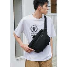 Load image into Gallery viewer, Men&#39;s Water Resistance Men&#39;s Chest Bag / Shoulder Bag / Crossbody Bag - VUK 8002